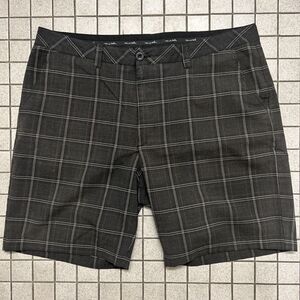 Travis Mathew Shorts Mens 38 Gray Green Golf Chino Plaid Flat Front Stretch